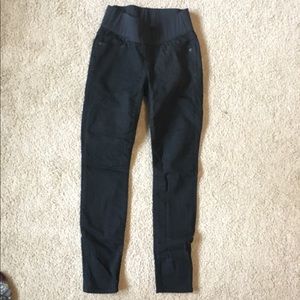 Black maternity skinny jeans